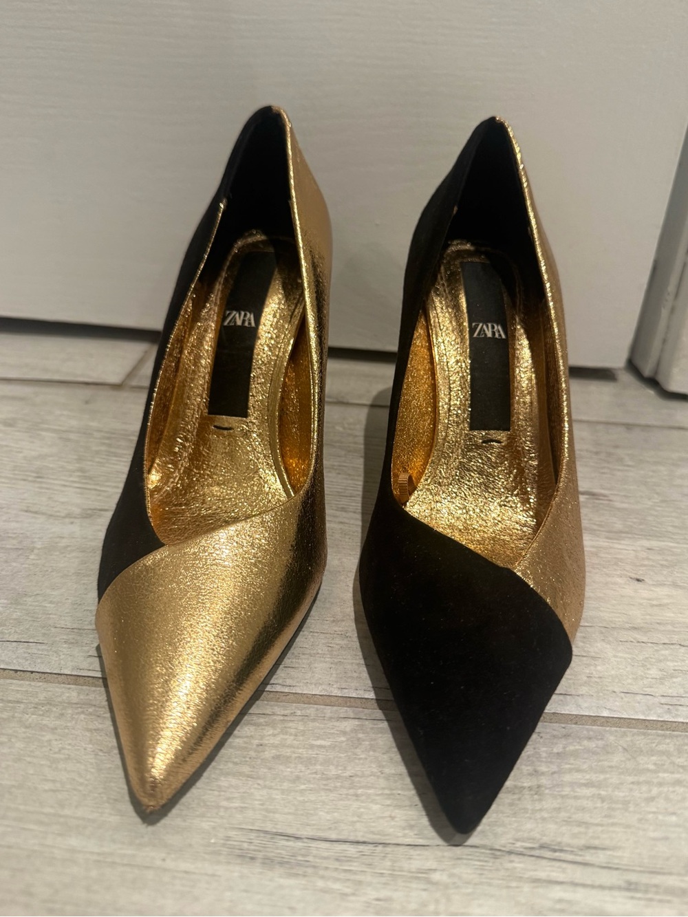 Zara Black and Gold Two-Tone Pointed Pumps